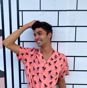 Meet your Posher, Logan